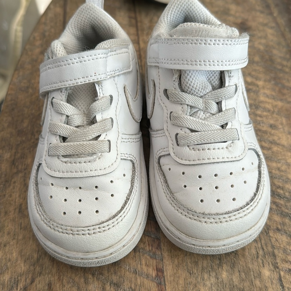 Toddler Nike Air forces size 6C